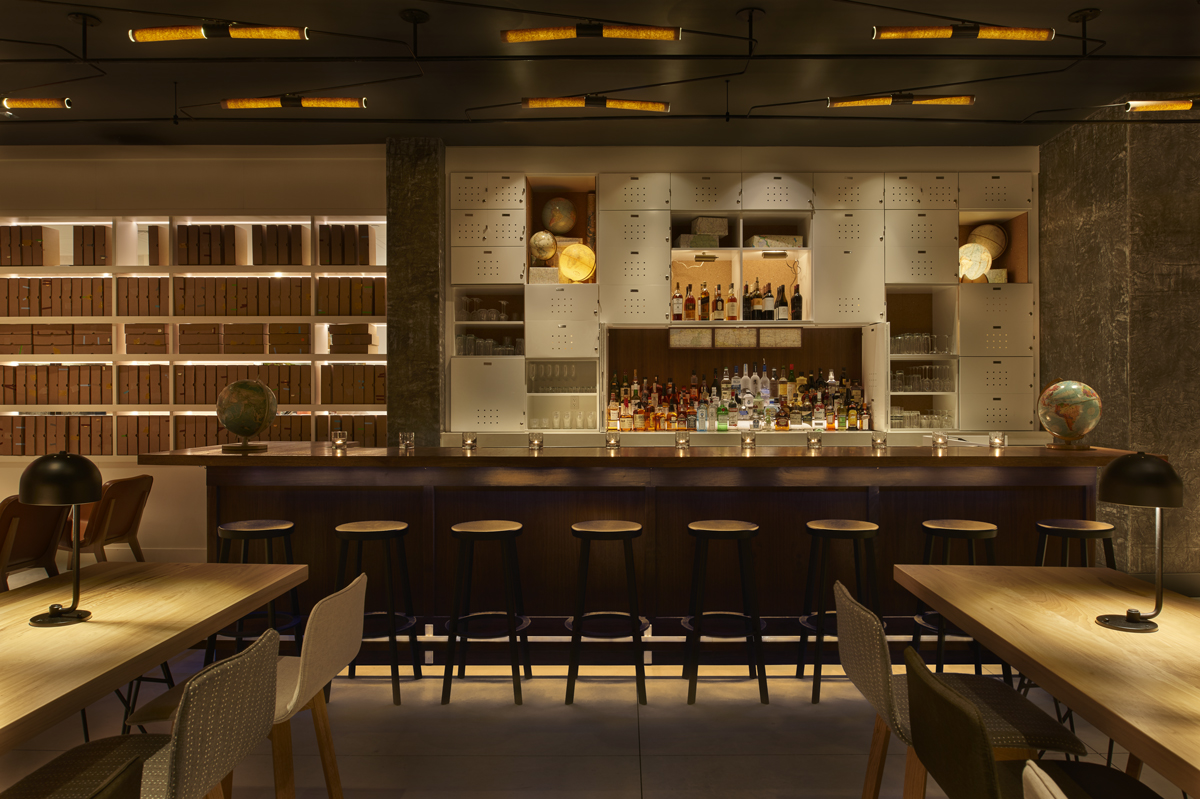 bar